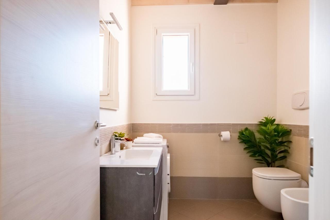 Residenza Oleandro Apartment Desenzano del Garda Luaran gambar