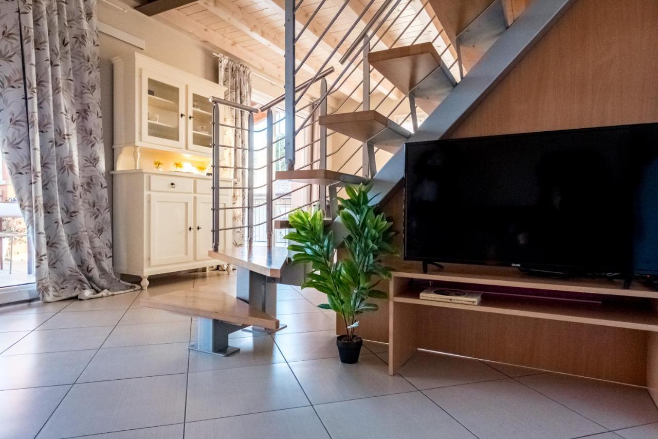 Residenza Oleandro Apartment Desenzano del Garda Luaran gambar
