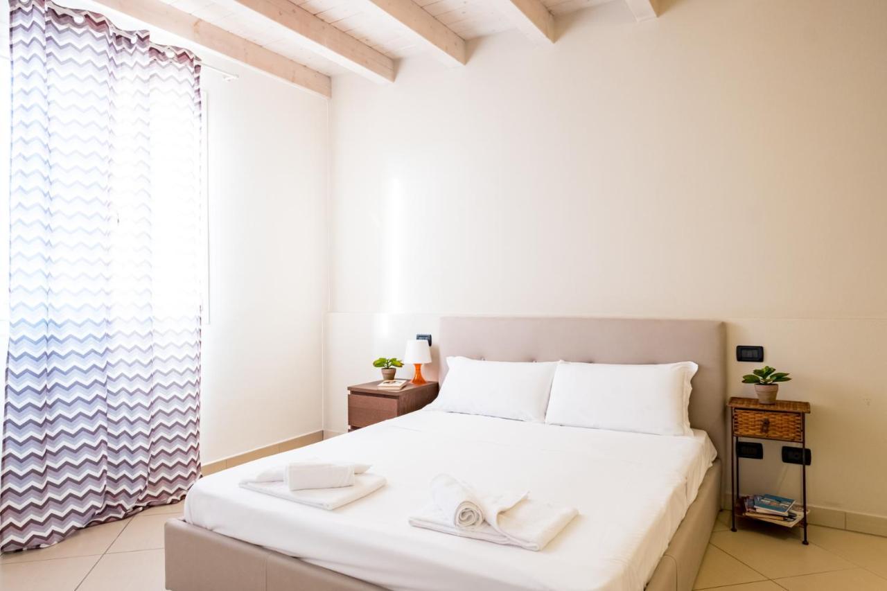Residenza Oleandro Apartment Desenzano del Garda Luaran gambar