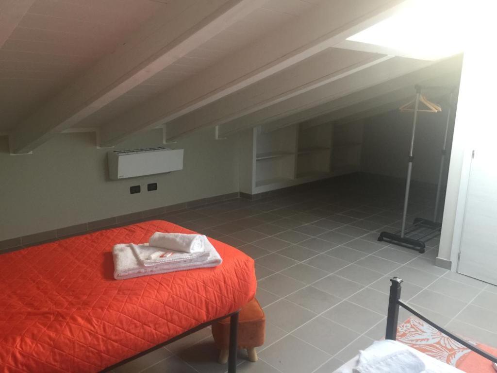 Residenza Oleandro Apartment Desenzano del Garda Luaran gambar